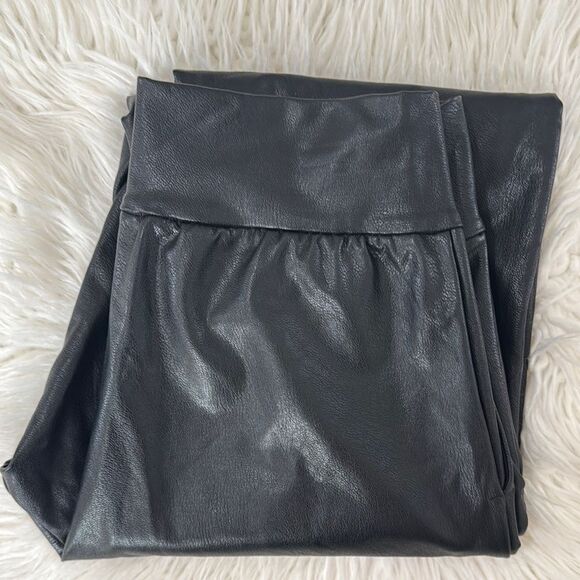 EVEREVE COMMANDO Black Faux Leather Joggers Size XS NWT - Picture 6 of 6